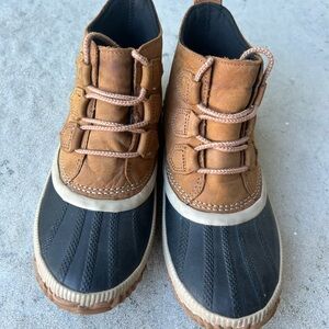 Sorel Out n About women’s size 6. NL3069-286